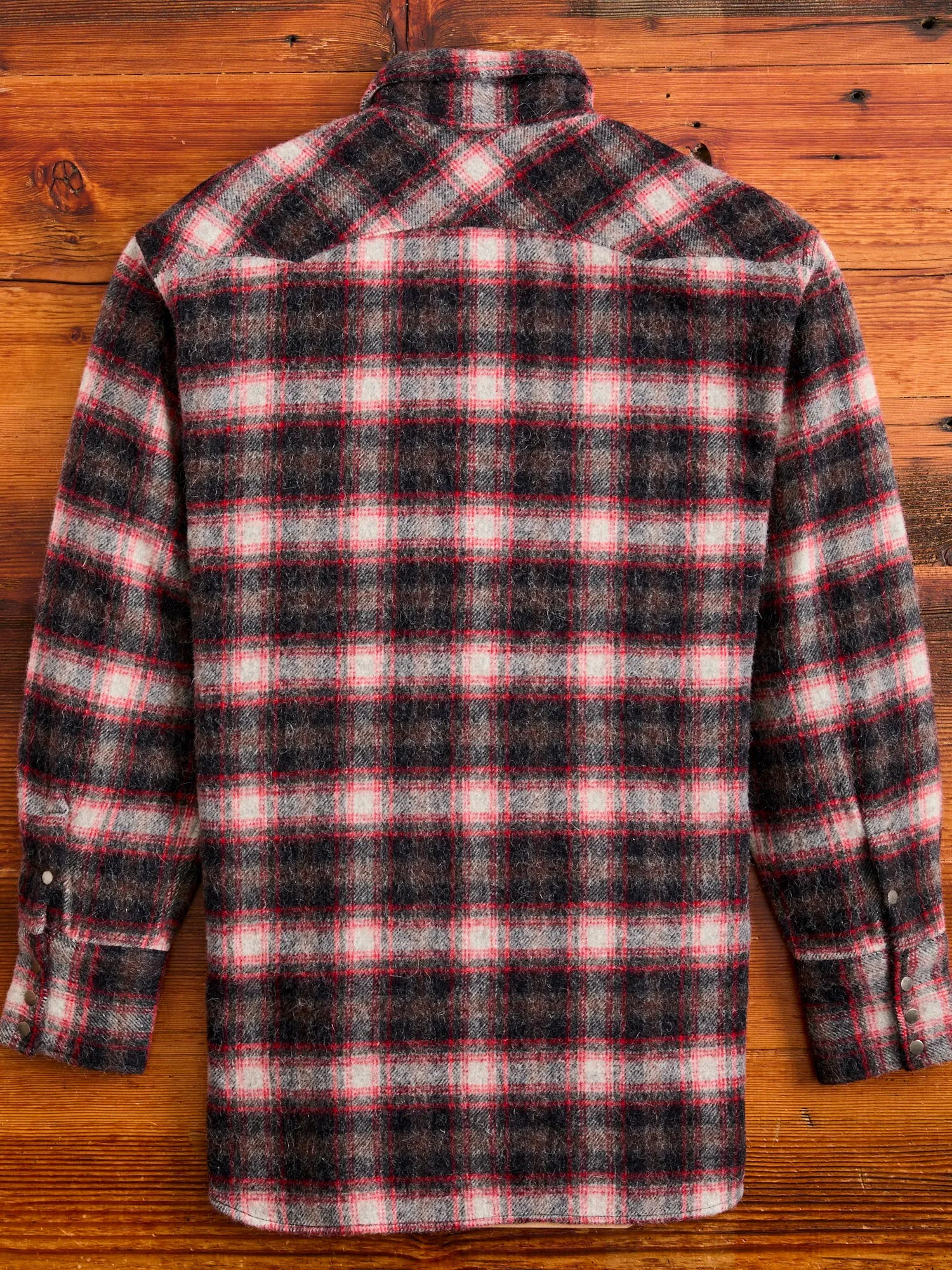 Alpaca Shaggy Western Button-Down Shirt in Black/Red