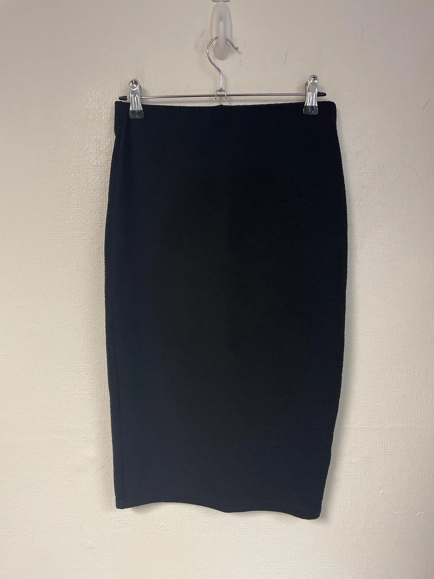 Black bodycon pencil skirt, New Look, Size 10 (Elastane, Polyester)