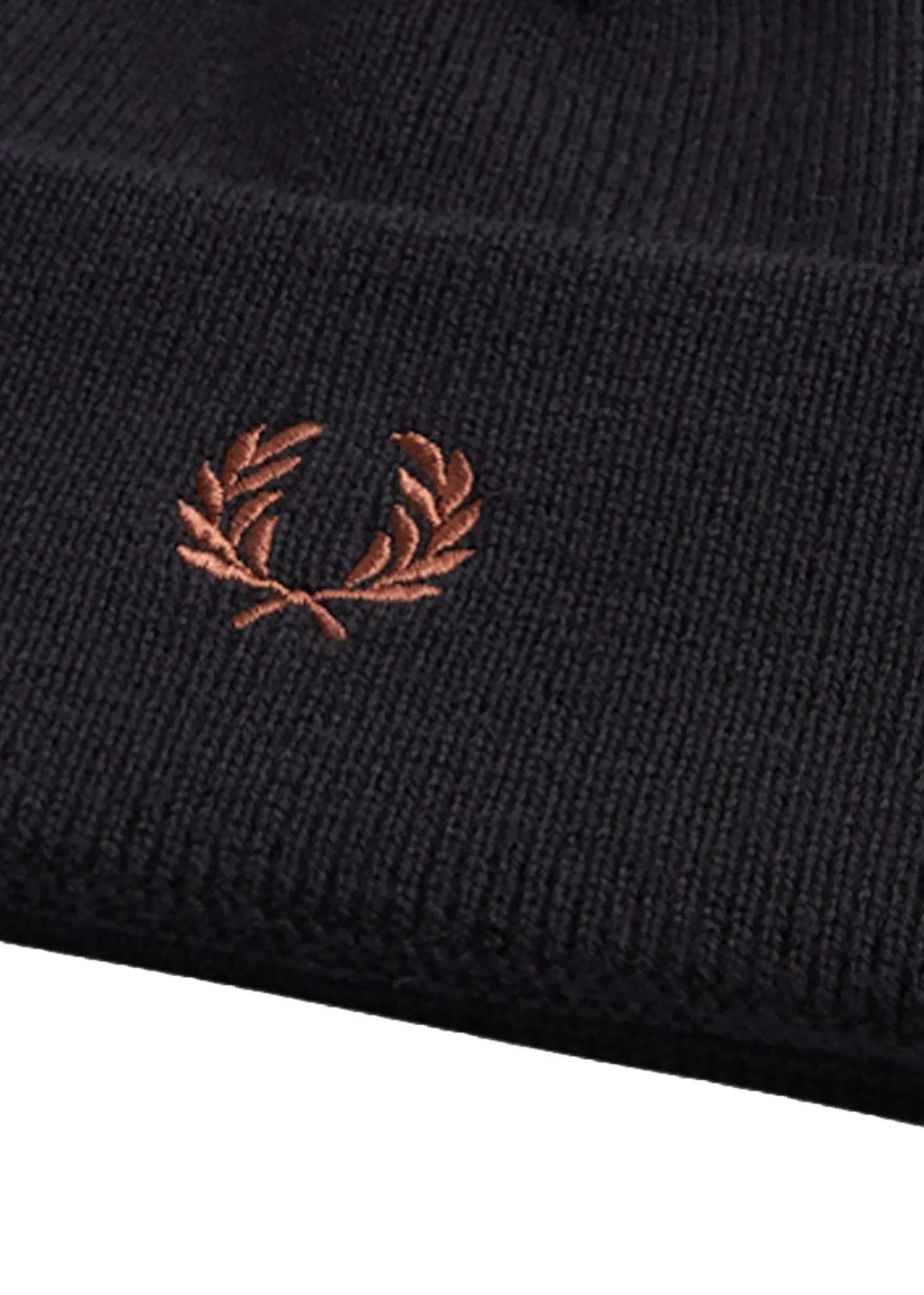 Classic beanie - black whisky