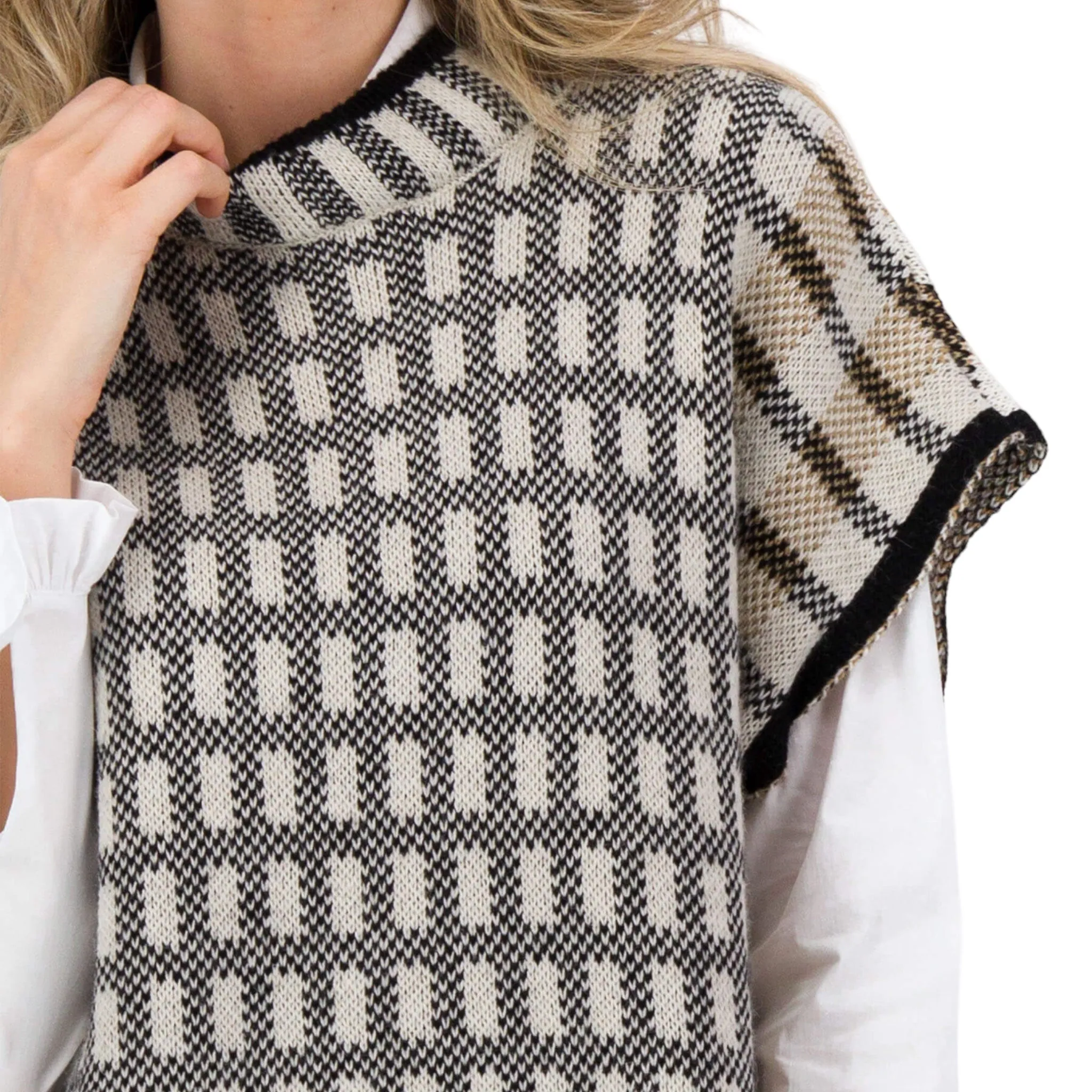 Just White Urban Skyline Sleeveless Pullover Sahara Jacquard