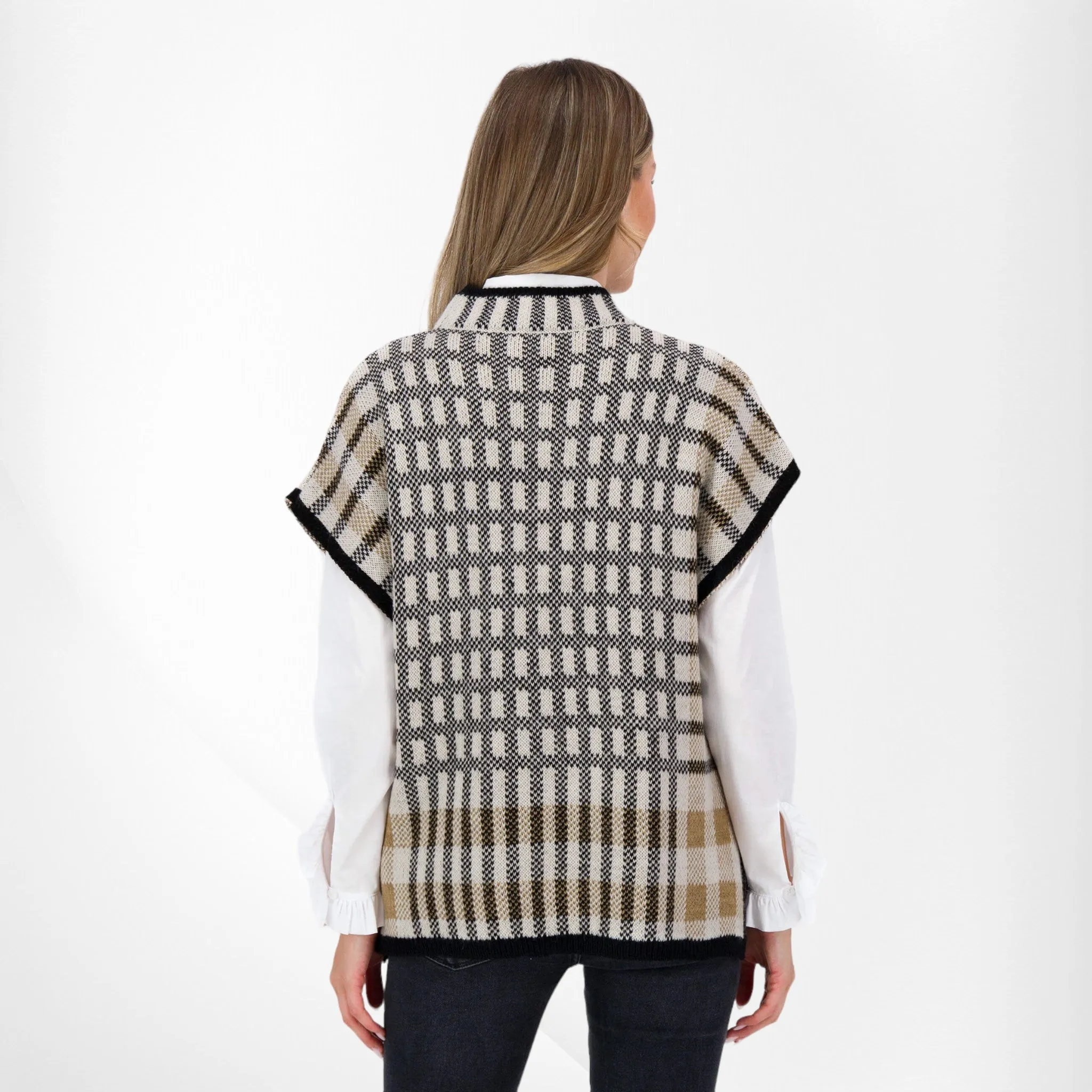 Just White Urban Skyline Sleeveless Pullover Sahara Jacquard