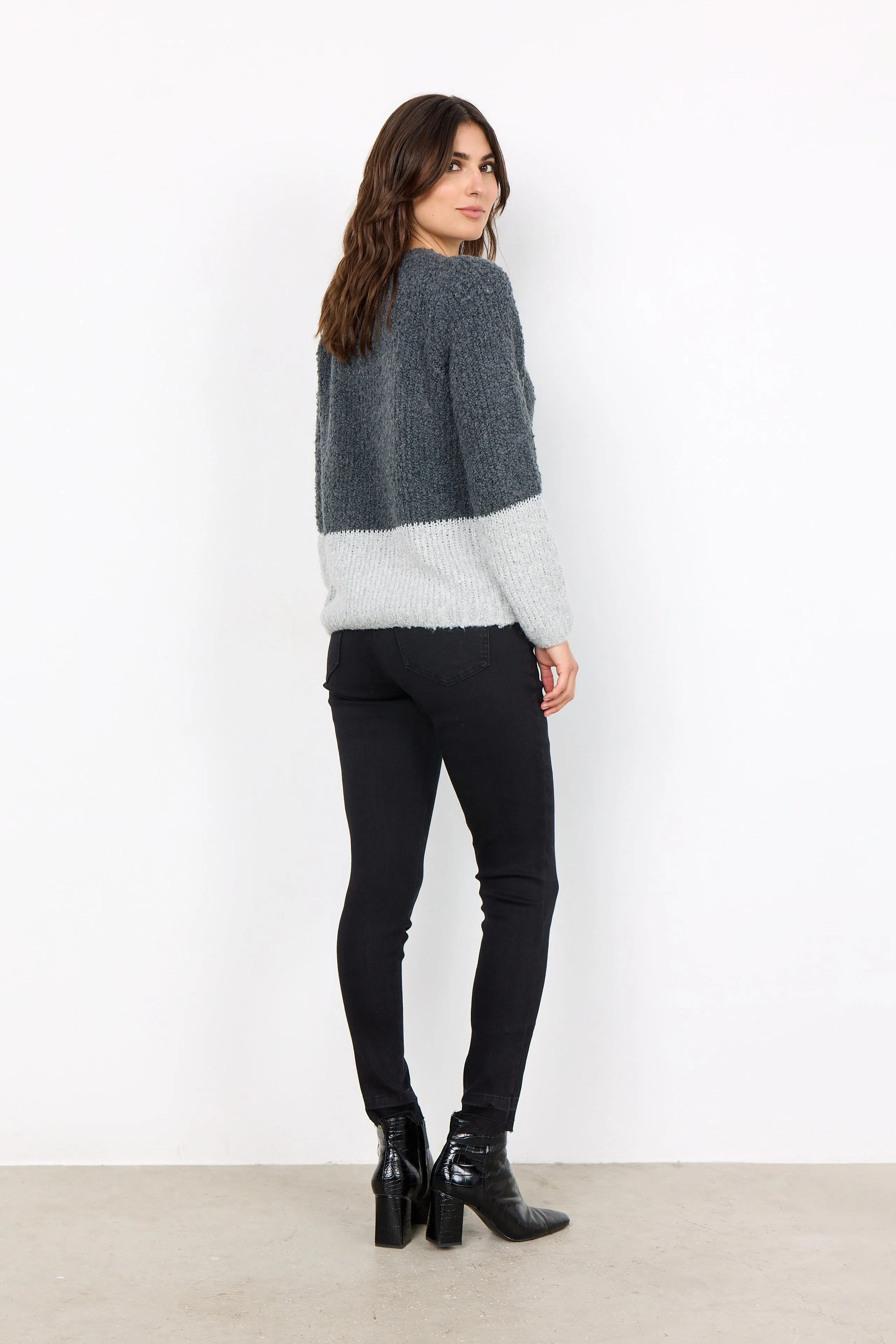Soya Vitha 1 Sweater